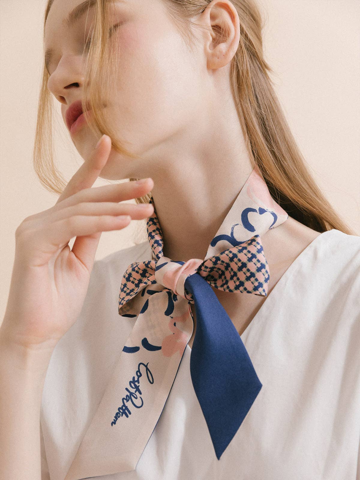 "Floral Houndstooth" Silk Twill Skinny Scarf: Blue
