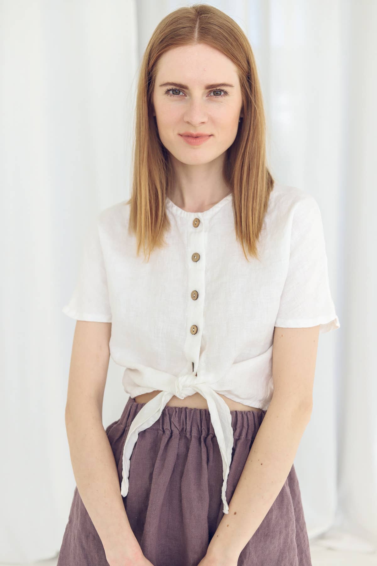 100% Linen 90s Top with Front Knot: Blanco