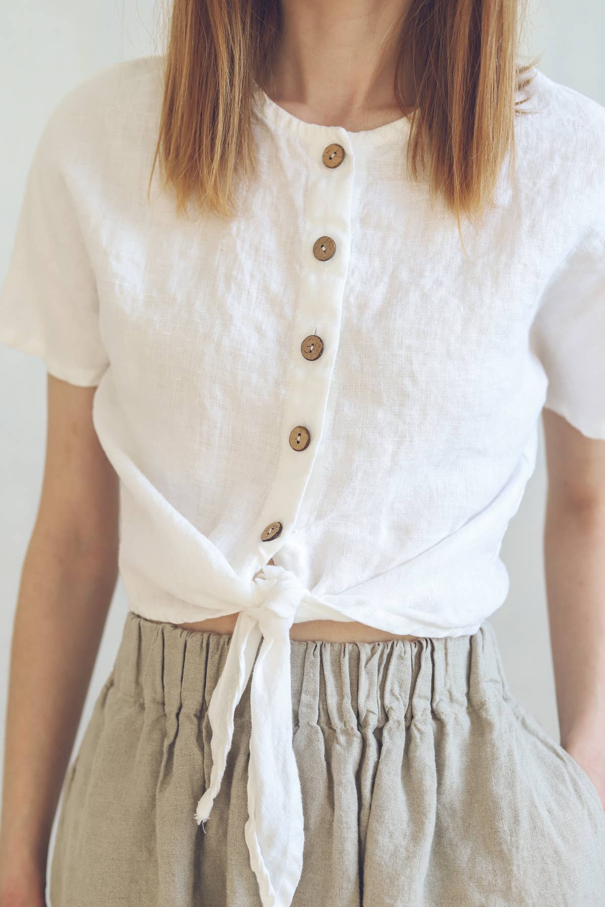100% Linen 90s Top with Front Knot: Blanco